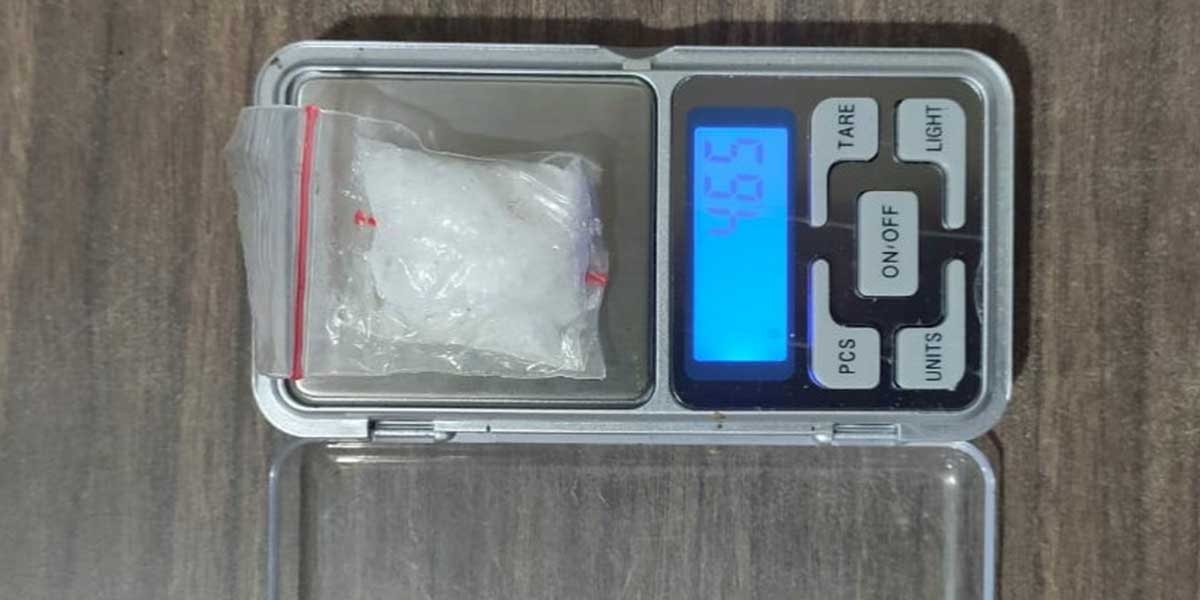 ambil-sabu-di-jasa-pengiriman-seorang-wanita-diamankan-polisi